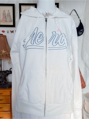 Cozy casual sporty girly white zip up hoodie